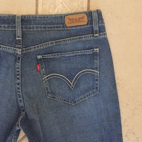Levi’s Superlow 518 Lightwash Flare Jeans - Picture 5 of 5